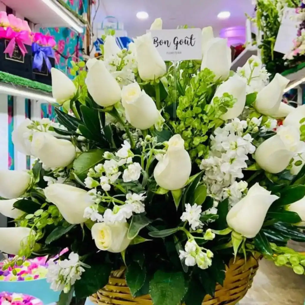 Los arreglos florales funerarios son una manera de honrar y expresar nuestros sentimientos de dolor y simpatía hacia aquellos que han perdido a un ser querido
