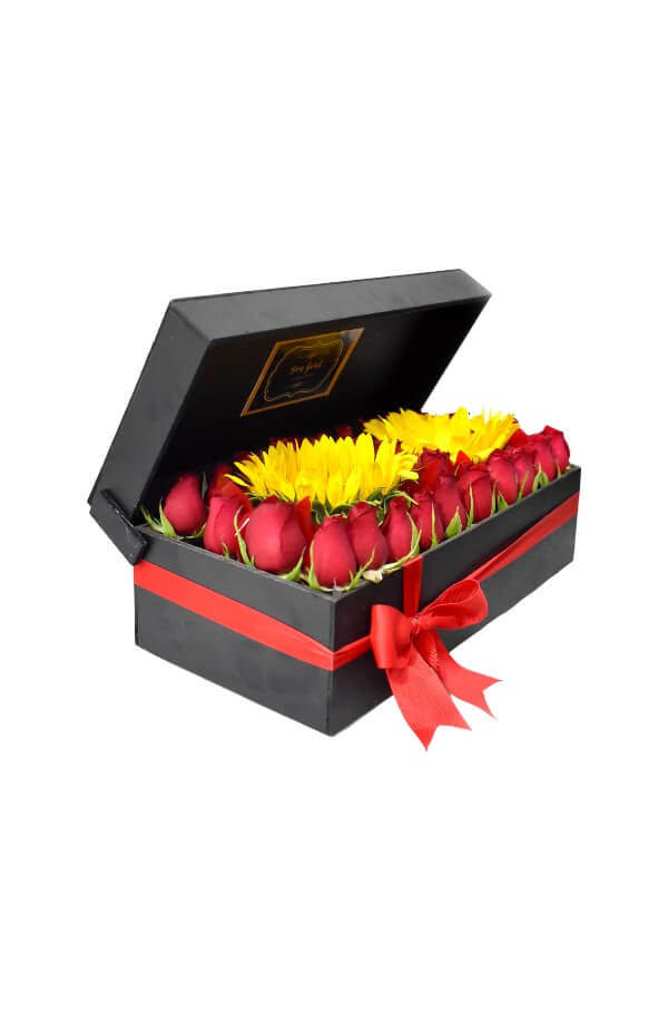 Arreglo Floral Con Rosas Rojas y Girasol #color_Rojo