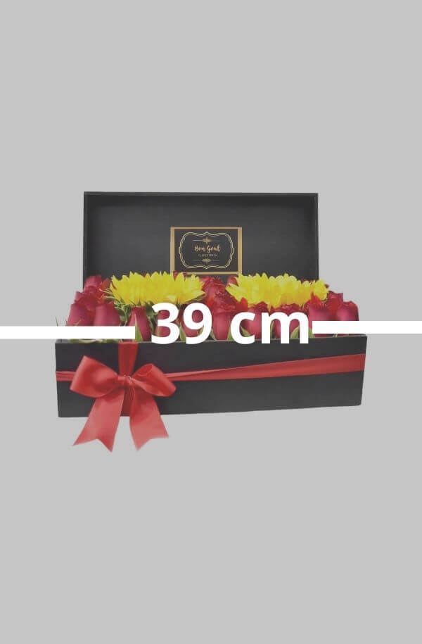Arreglo Floral Con Rosas Rojas y Girasol #color_Rojo