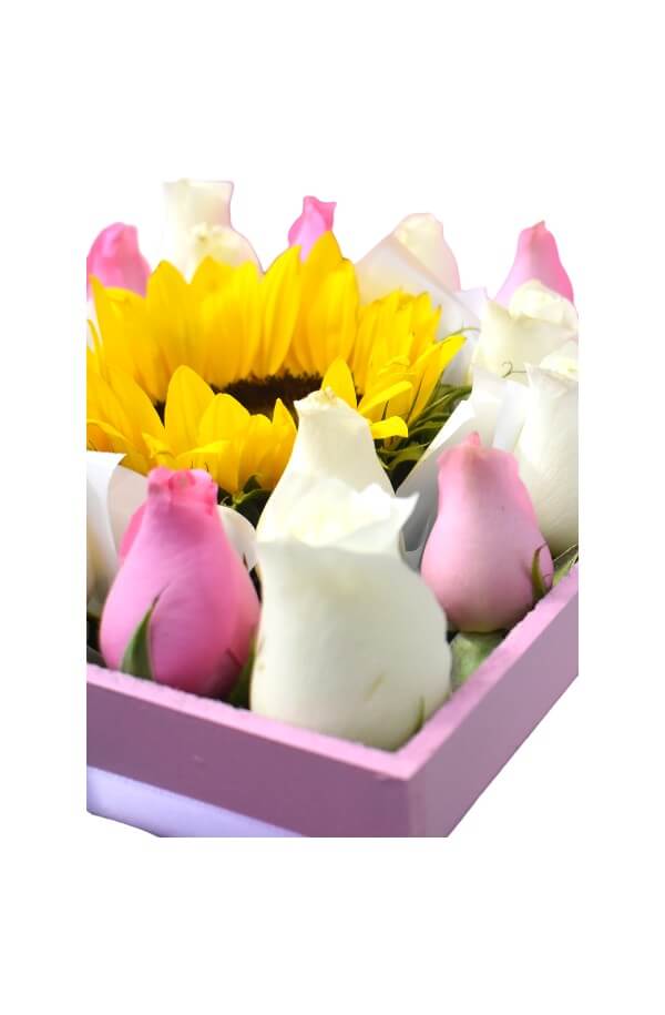 Arreglo Floral Con Rosas rosas blncas y Girasol #color_Rosa/Blanco