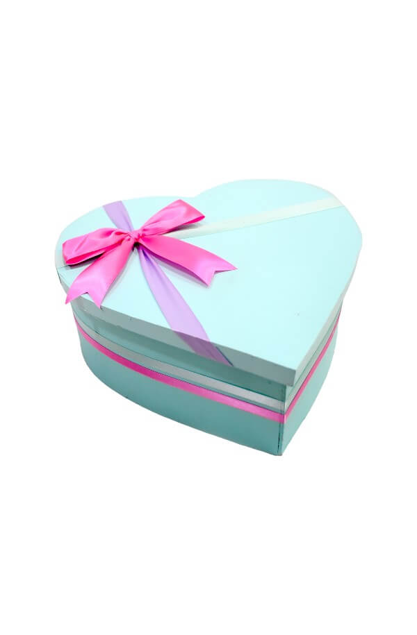 Arreglo Floral En forma de Corazon con Flor Variada #color_Verde Agua