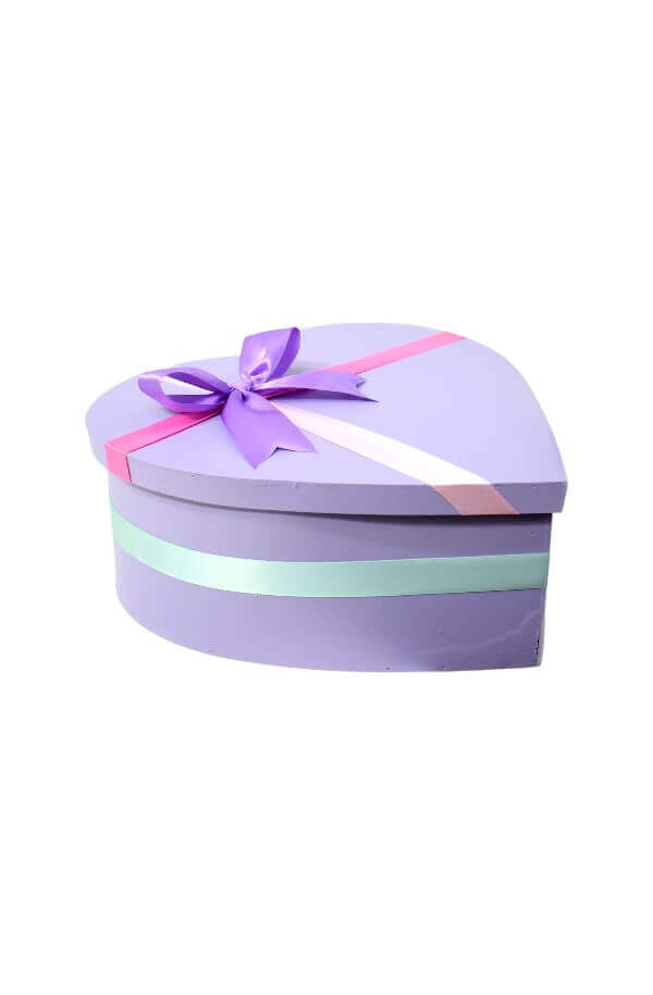 Arreglo Floral En forma de Corazon con Flor Variada #color_Lila