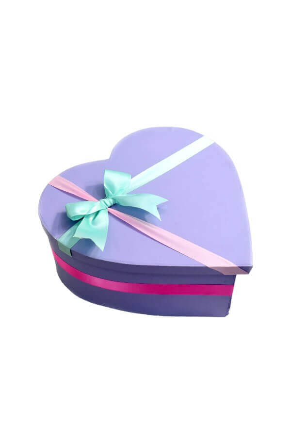 Arreglo Floral En forma de Corazon con Flor Variada #color_Lila