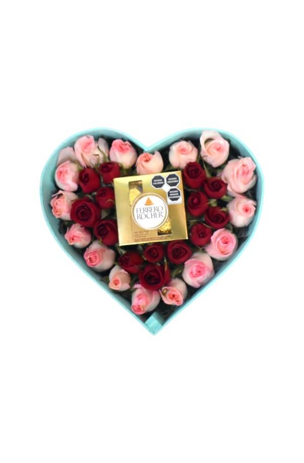 Arreglo Floral En forma de corazon con rosas y chocolates Ferrero #color_Rosa/Rojo