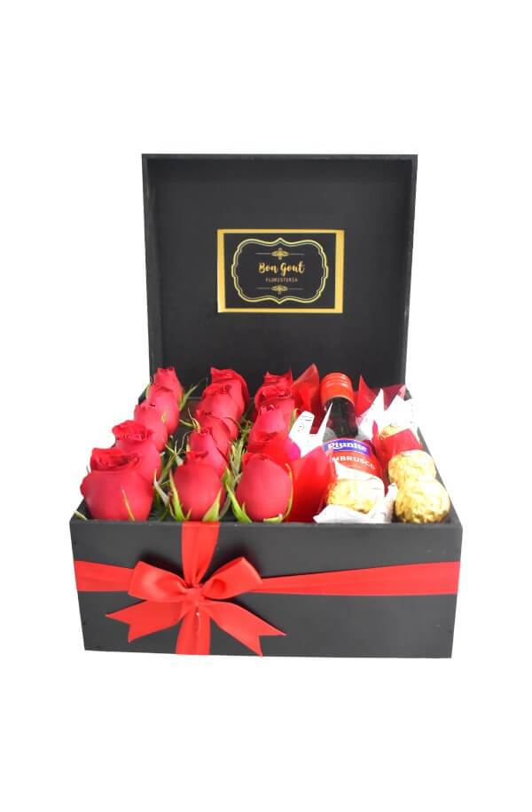 Arreglo Floral con Rosas Rojas,Chocolate y vino #color_Rojo