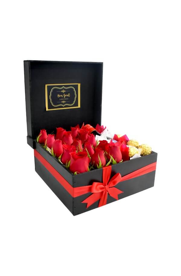 Arreglo Floral con Rosas Rojas,Chocolate y vino #color_Rojo