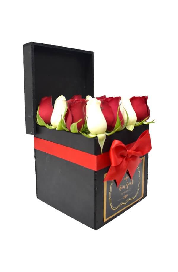 Arreglo Floral de Rosas Rojas y Blanco #color_Rojo/Blanco