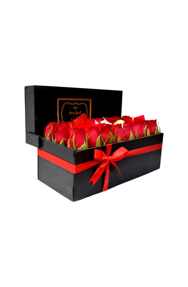 Arreglo Floral con Rosas Rojas y chocolates #color_Rojo