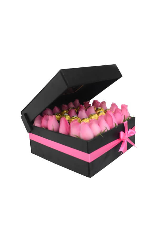 Arreglo Floral con Rosas Rosas y chocolate ferrero #color_Rosa