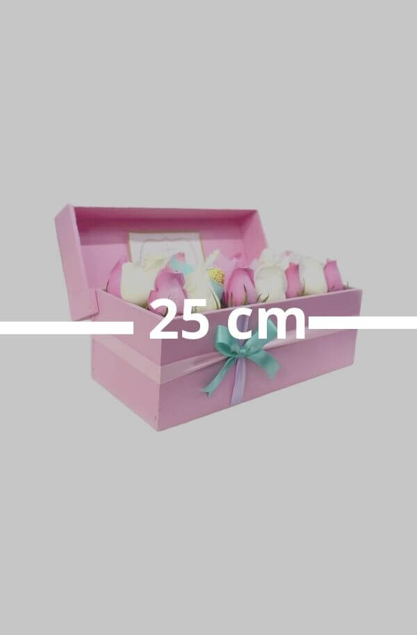 Arreglo Floral con Rosas Rosas y Blancas con Choclates Ferrero #color_Rosa/Blanco