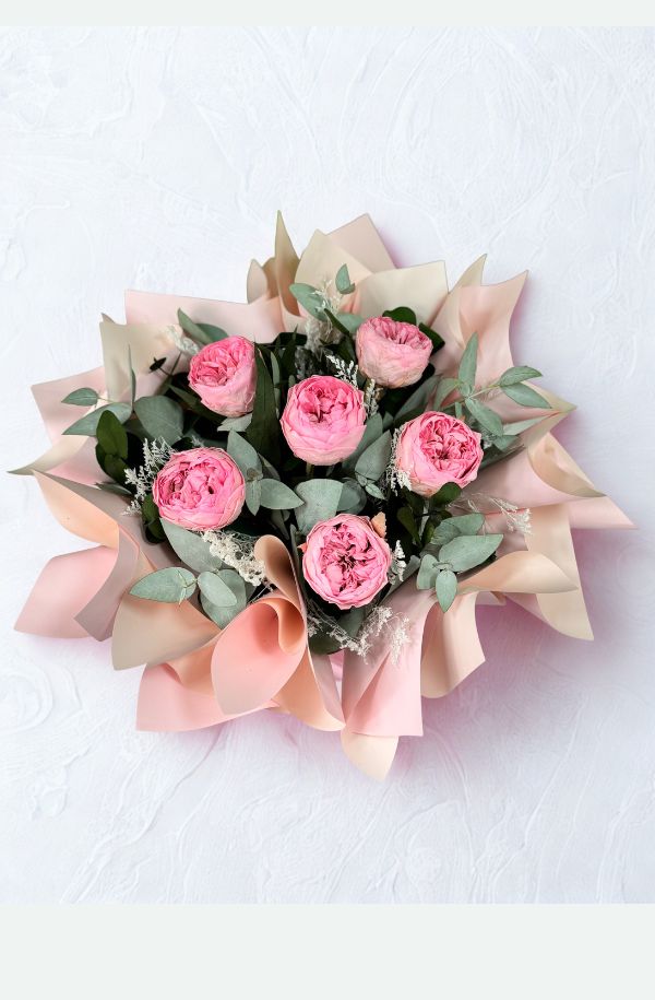 CajadepeoniasRosasconfollajes