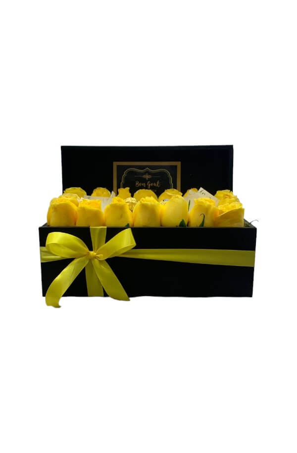 Cofre Primaveral de Rosas y Chocolates
