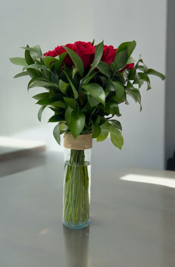 Arreglo Floral de Rosas Rojas #color_Rojo