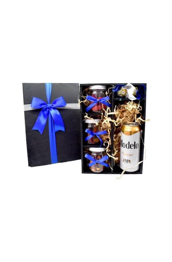 Kit de Dulcero con Vino Riunite y Chocolates e
