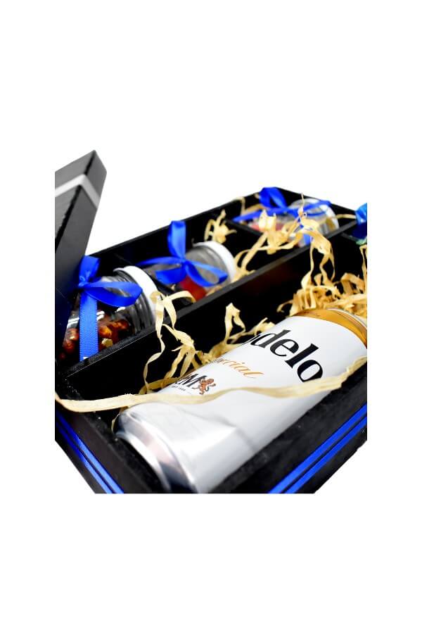 Kit de Dulcero con Vino Riunite y Chocolates e