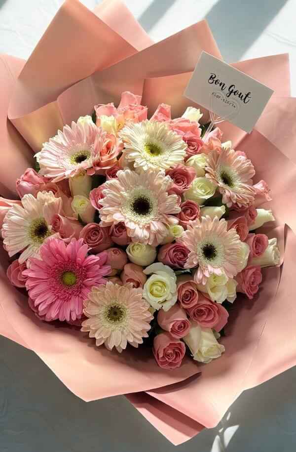 Ramo_de_Gerberas_y_rosas