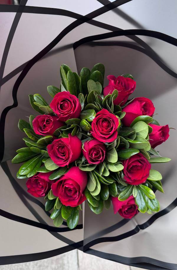 RamorosasRojasconpapelnedro