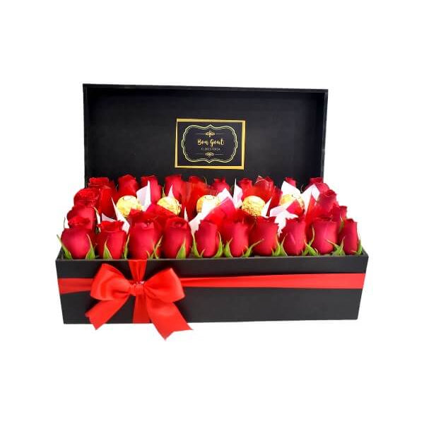 Arreglo Floral con  Rosas Rojas y chocolates #color_Rojo