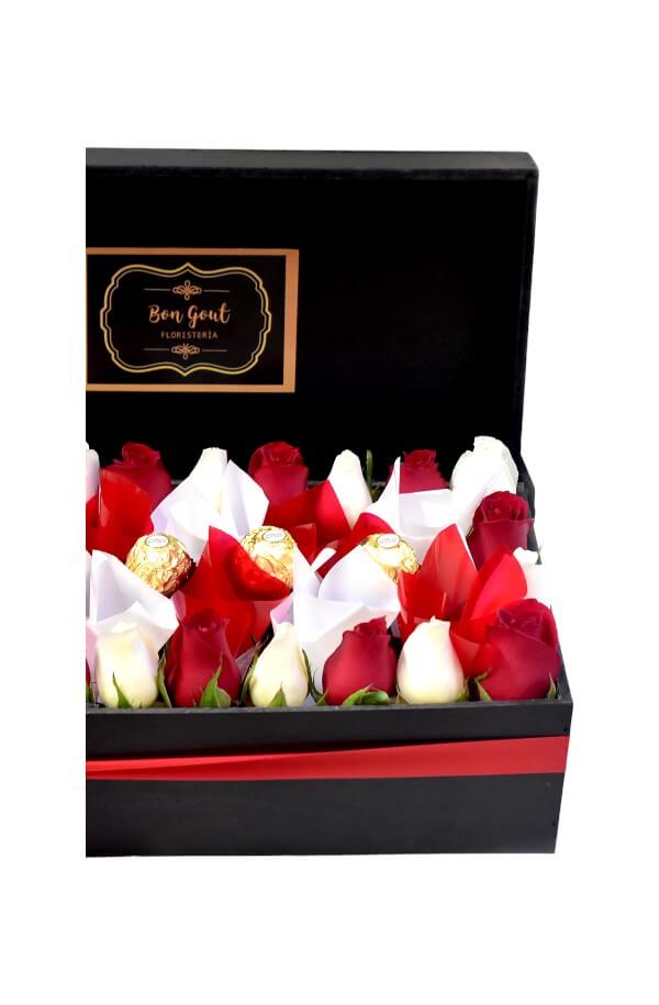 Arreglo Floral con rosas rojas y blancas chocolates ferrero #color_Rojo/Blanco