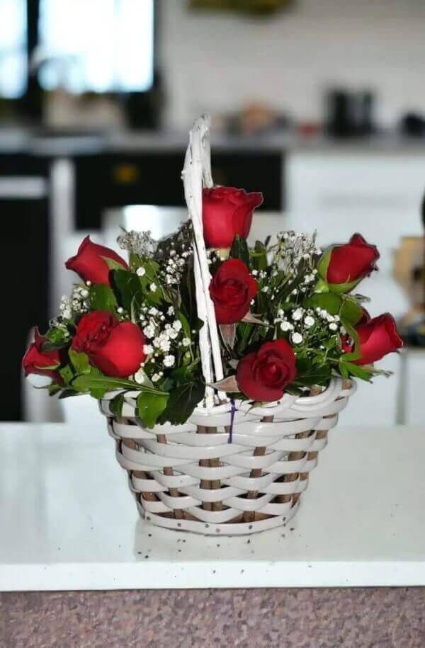 Arreglo Floral Canasta de Rosas Rojas #color_Rojo