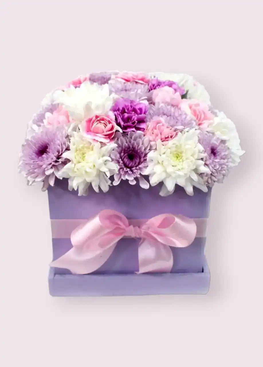 Cubo de Rosas con Flor Variada #color_Lila