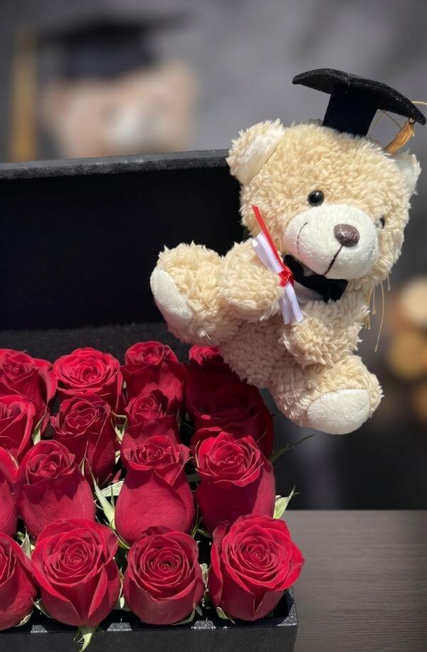 CubodeRosasRojasyPeluchegraduacion